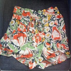 Bila-77 Floral Women's Shorts Floral. Size Medium. Tie detail.